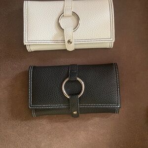 Elegant Black and White Women's jewelry organizers (NWOT) (price for both 😊